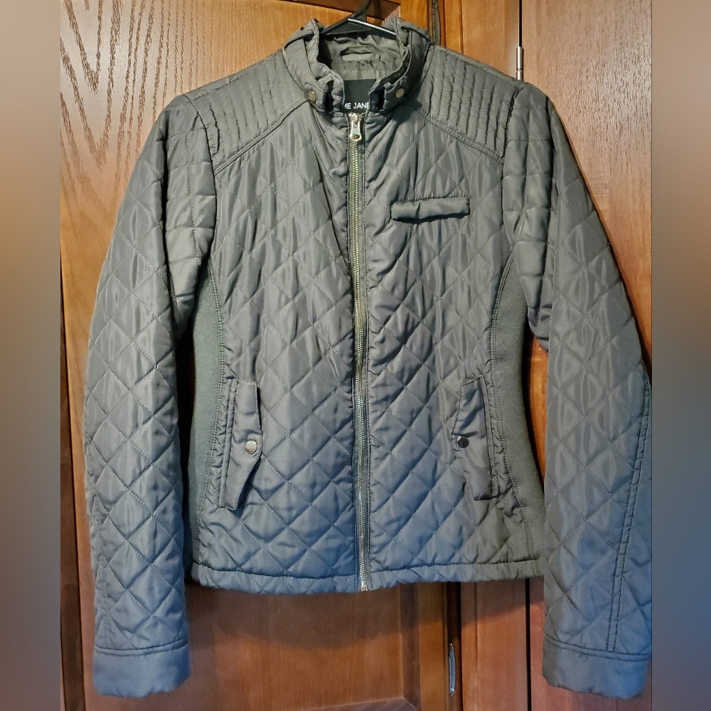 EUC - Awesome Army Green Quilted Jacket by Me Jane (small)